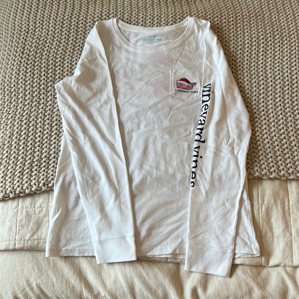 Vineyard Vines long sleeve. Christmas themed. Womens size SM
